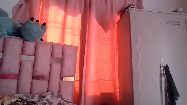 abby moss 2 online show from November 21, 2025, 2:38 pm