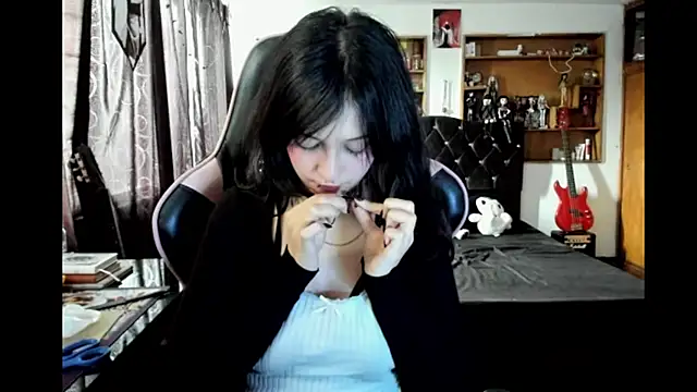 Maki Zein  online show from March 3, 2026, 8:15 pm