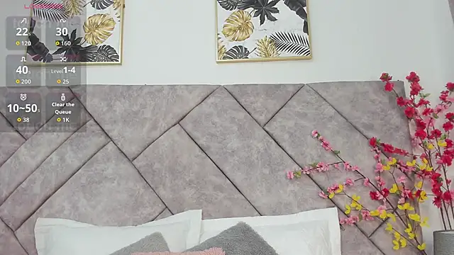  naylaa  online show from April 7, 2026, 3:07 am