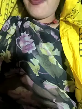 Snapshot of rasmi_powar chatting on November 3, 2025, 3:57 pm rasmi powar online show from November 3, 2025, 3:57 pm