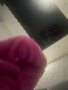 Butterfly8385 online show from February 17, 2026, 9:54 pm