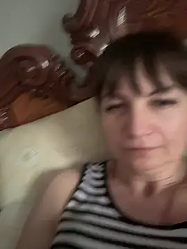 Butterfly8385 online show from May 11, 2026, 4:04 pm