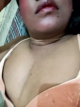 Lovely Payal online show from November 6, 2025, 3:13 pm