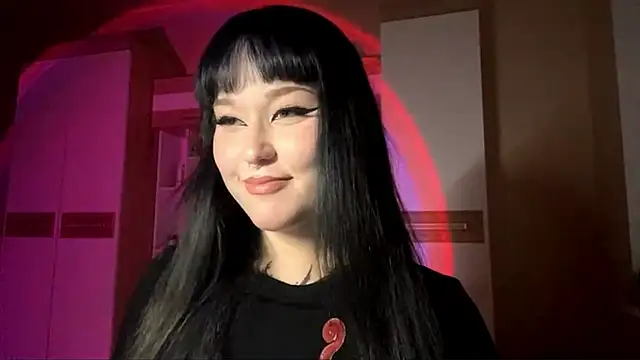 KristenGoodmon online show from October 24, 2025, 9:49 am
