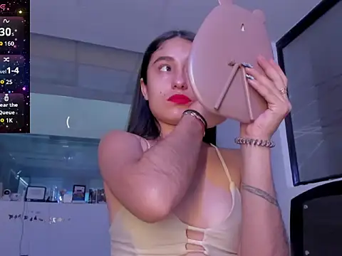 princesstina- online show from November 12, 2025, 3:34 pm