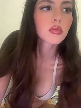 AlessiaLuxx online show from May 3, 2026, 12:27 am