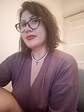 Snapshot of Ambika_beauty chatting on November 10, 2025, 1:21 pm Ambika beauty online show from November 10, 2025, 1:21 pm