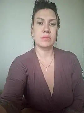 Ambika beauty online show from May 11, 2026, 4:04 pm