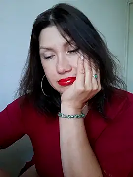 Ambika beauty online show from June 3, 2026, 2:33 pm