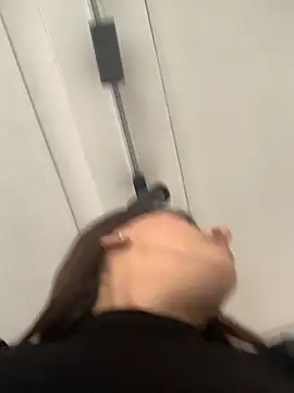 ElectraPink  online show from December 5, 2025, 12:47 pm