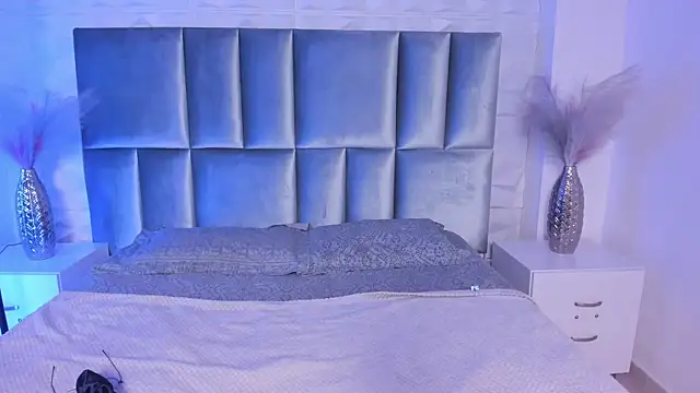 Snapshot of HollyPeach chatting on July 17, 2026, 3:24 am HollyPeach online show from July 17, 2026, 3:24 am