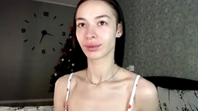 Daphne Darkthorn online show from December 21, 2025, 2:30 am