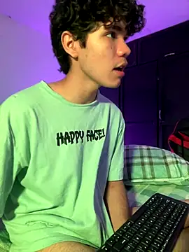 Im Camii online show from October 31, 2025, 5:25 pm