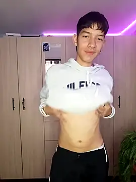 heyy noah11 online show from November 4, 2025, 10:31 pm