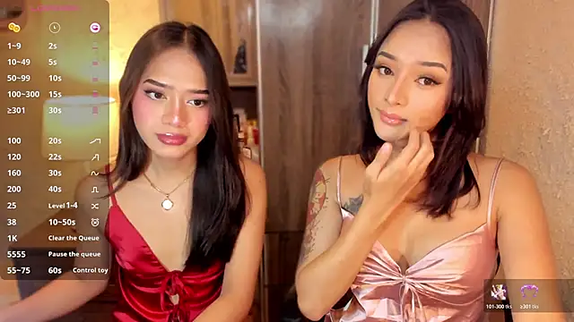 Snapshot of TinyTemptress chatting on October 27, 2025, 12:42 pm TinyTemptress online show from October 27, 2025, 12:42 pm