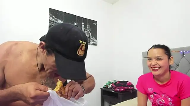 Sofi And Santy online show from February 3, 2026, 12:20 am