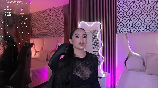 BEELLA TAY1 online show from December 5, 2025, 12:25 pm