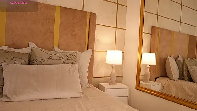 lyrabellini online show from March 11, 2026, 11:38 am