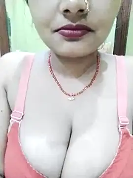 kiara-simmi online show from December 19, 2025, 2:24 pm