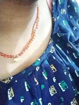 kiara-simmi online show from December 20, 2025, 9:38 am