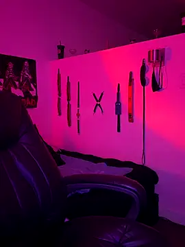 MiniMonroe online show from January 6, 2026, 7:39 pm