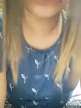 Snapshot of Tanha18 chatting on February 3, 2026, 12:42 am Tanha18 online show from February 3, 2026, 12:42 am