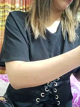 Snapshot of Tanha18 chatting on February 8, 2026, 1:09 am Tanha18 online show from February 8, 2026, 1:09 am