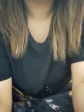 Snapshot of Tanha18 chatting on February 9, 2026, 2:21 pm Tanha18 online show from February 9, 2026, 2:21 pm