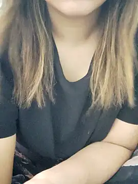 Snapshot of Tanha18 chatting on February 10, 2026, 5:22 am Tanha18 online show from February 10, 2026, 5:22 am