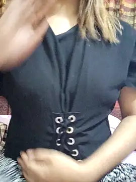 Snapshot of Tanha18 chatting on February 12, 2026, 12:38 am Tanha18 online show from February 12, 2026, 12:38 am