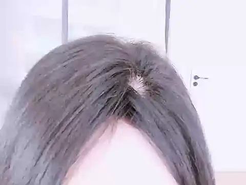 Snapshot of lovezier chatting on October 28, 2025, 12:47 am lovezier online show from October 28, 2025, 12:47 am