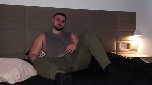 Snapshot of BriannSmith chatting on February 20, 2026, 1:55 pm BriannSmith online show from February 20, 2026, 1:55 pm