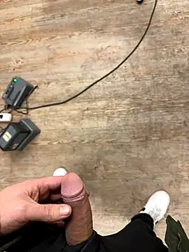 AlexGogo23 online show from November 20, 2025, 7:46 pm