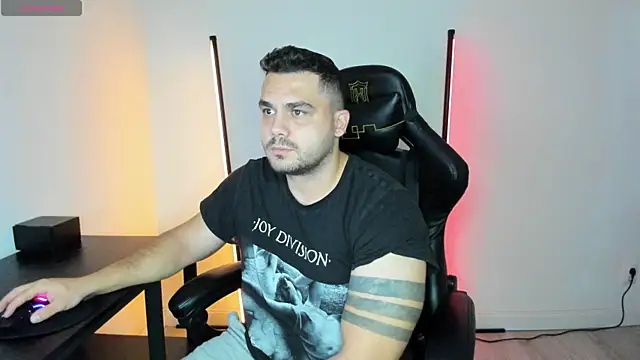 Danielbateson online show from October 14, 2025, 8:48 am