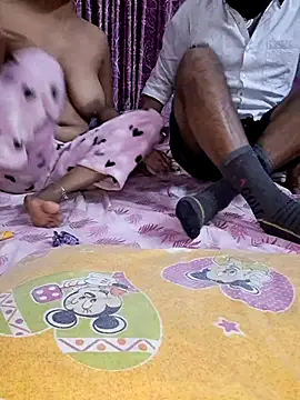 Snapshot of Pinky_1369 chatting on January 9, 2026, 5:15 pm Pinky 1369 online show from January 9, 2026, 5:15 pm