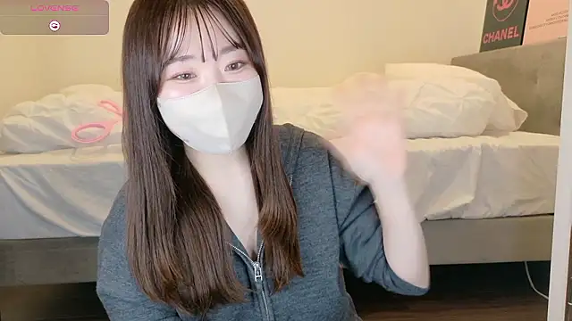 Snapshot of yura_ra_ra chatting on May 5, 2026, 1:19 pm yura ra ra online show from May 5, 2026, 1:19 pm
