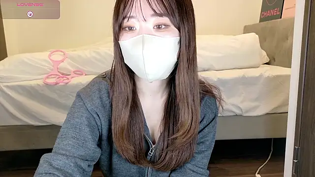 Snapshot of yura_ra_ra chatting on May 7, 2026, 7:36 am yura ra ra online show from May 7, 2026, 7:36 am