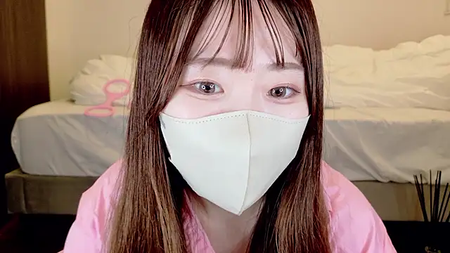 Snapshot of yura_ra_ra chatting on June 2, 2026, 1:24 pm yura ra ra online show from June 2, 2026, 1:24 pm
