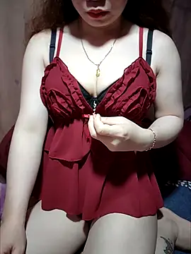 Snapshot of LeanaLy chatting on November 17, 2025, 12:55 pm LeanaLy online show from November 17, 2025, 12:55 pm