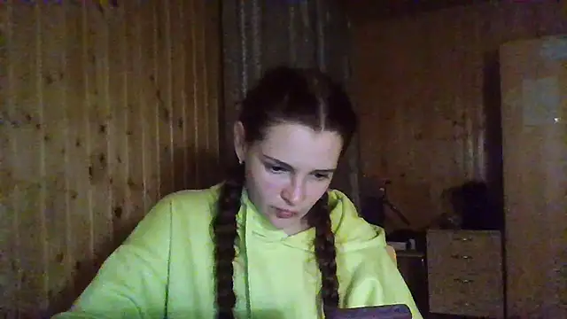 AmeliieLaFleur online show from May 9, 2026, 6:57 pm