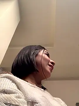 AlyssaRay online show from January 10, 2026, 7:04 pm