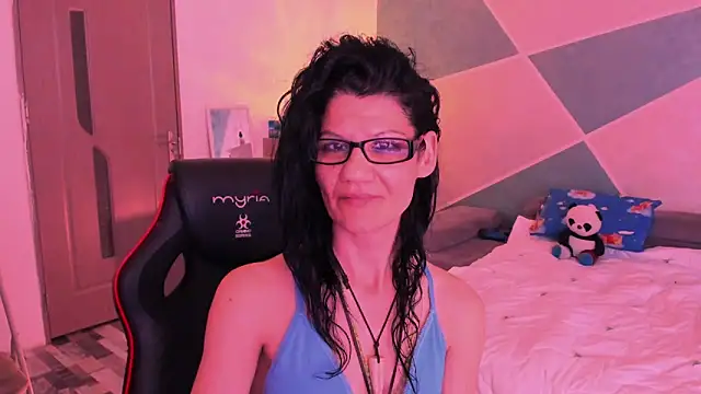 Snapshot of SweetSin40 chatting on April 25, 2026, 7:44 am SweetSin40 online show from April 25, 2026, 7:44 am