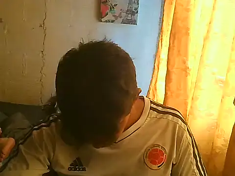 Snapshot of horny_latin_couple1 chatting on October 16, 2025, 1:56 pm horny latin couple1 online show from October 16, 2025, 1:56 pm