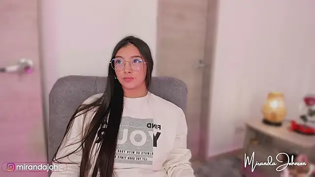 MirandaJohnson  online show from October 25, 2025, 12:34 pm