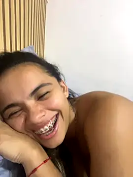 Snapshot of safadinhaquenteW chatting on October 15, 2025, 4:34 am safadinhaquenteW online show from October 15, 2025, 4:34 am