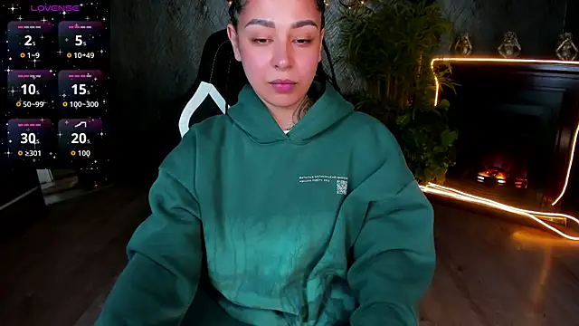 Aisha Goldstein online show from March 31, 2026, 8:37 am