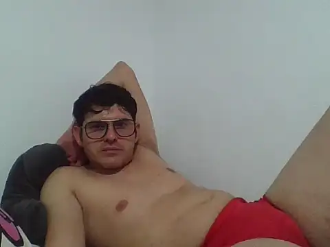 Snapshot of Dariusbi chatting on November 9, 2025, 6:01 am Dariusbi online show from November 9, 2025, 6:01 am