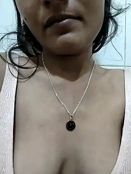 Snapshot of HOTTY_CUTI chatting on October 30, 2025, 4:08 pm HOTTY CUTI online show from October 30, 2025, 4:08 pm