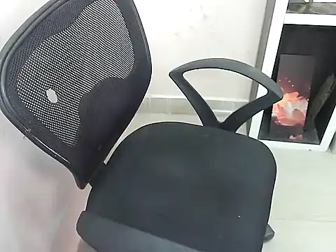 notty heena online show from November 14, 2025, 4:22 am