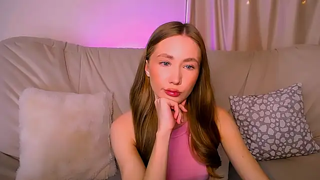 Snapshot of EllyColins chatting on March 19, 2026, 3:10 am EllyColins online show from March 19, 2026, 3:10 am